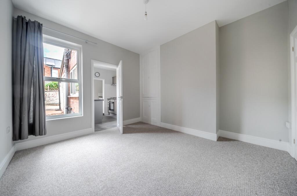 House in Lincoln - View 3