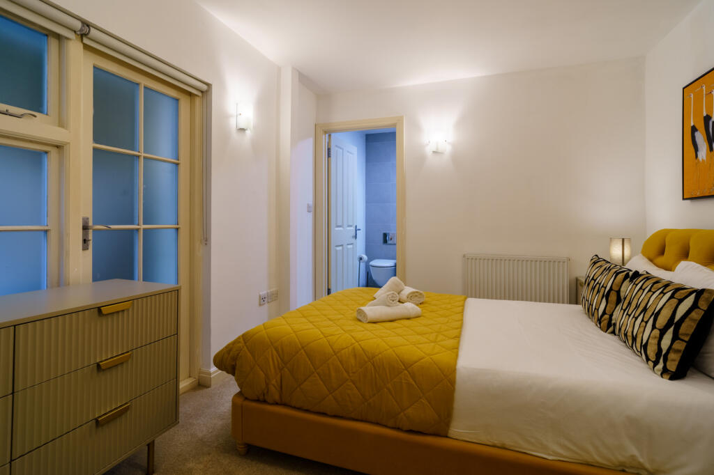 2 bedroom maisonette for rent