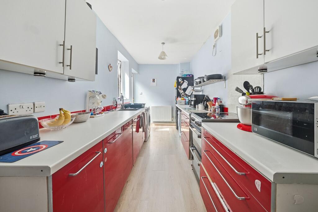 House in Worcester - View 4