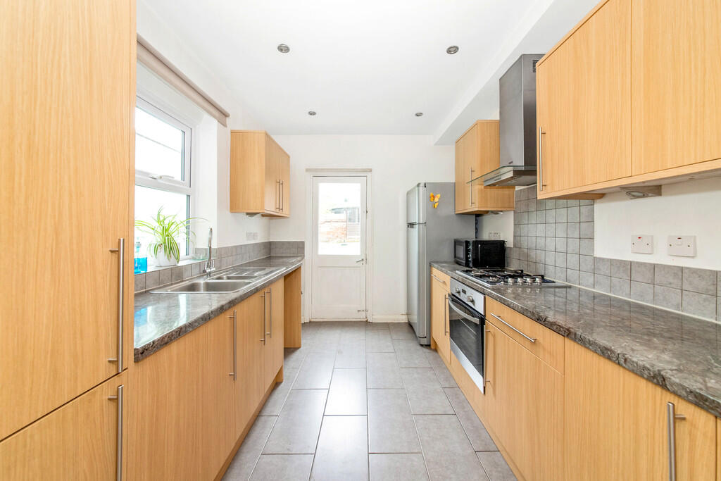 2 bedroom terraced house for rent