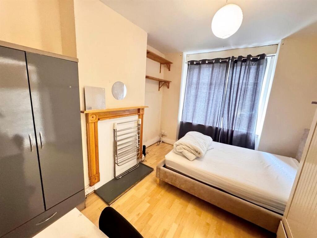 Main image of property: Buller Road, Room 1, Brighton