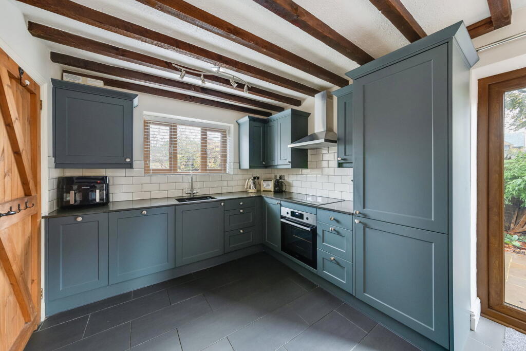 Adderbury Court, Adderbury OX17 3NN photo 4