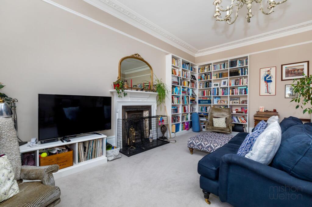 Apartment in Brighton - View 5