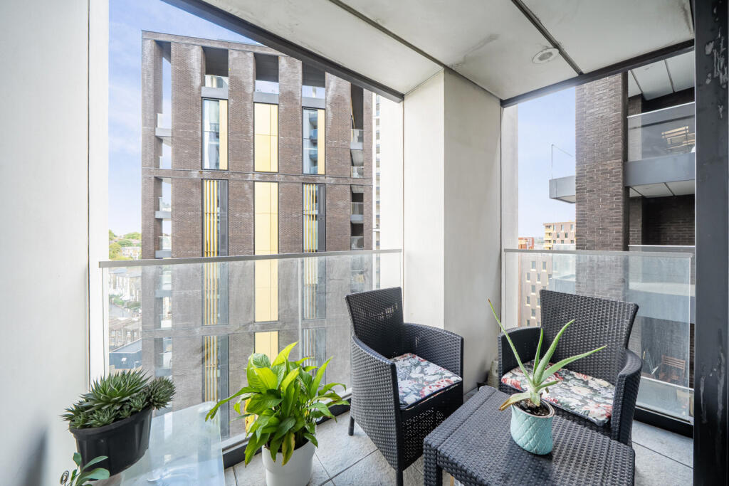 Apartment in London - View 2