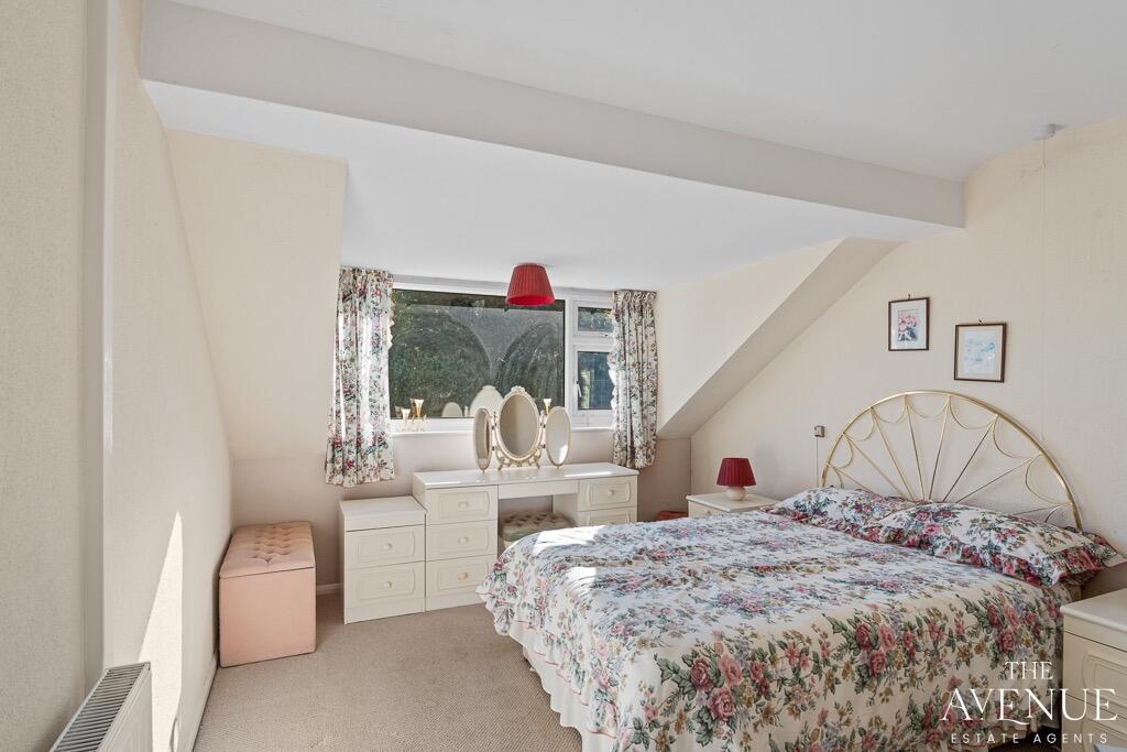 House in Stoke-on-Trent - View 4