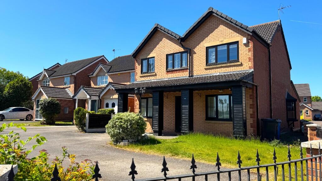4-bed detached on 69, Dam Lane, £448,000