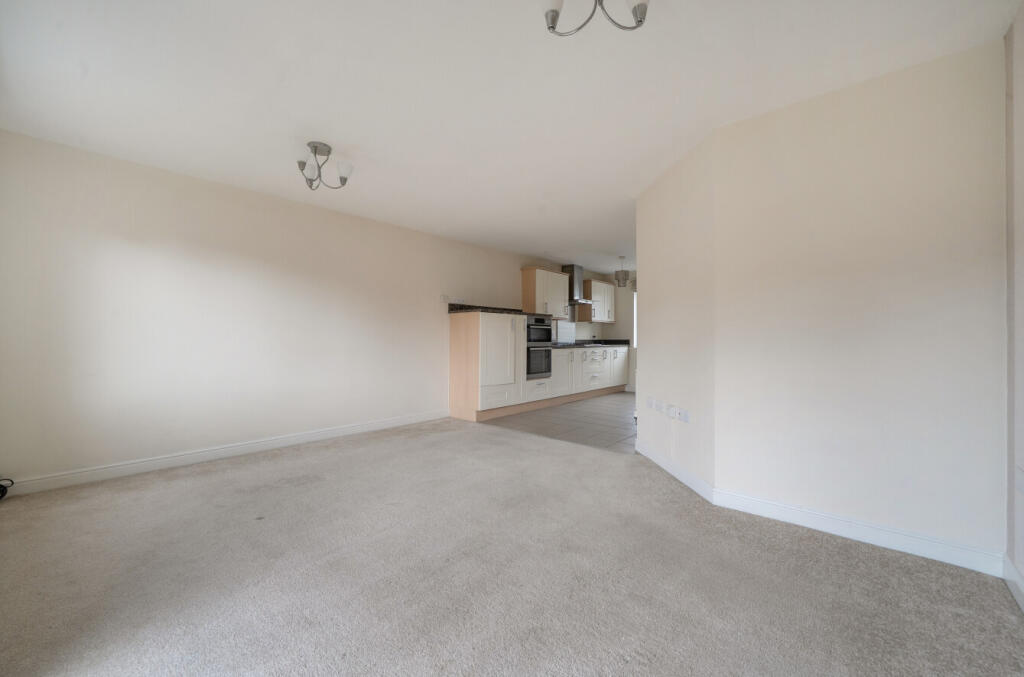 Merlin Way, Bracknell, Berkshire, RG12 photo 2