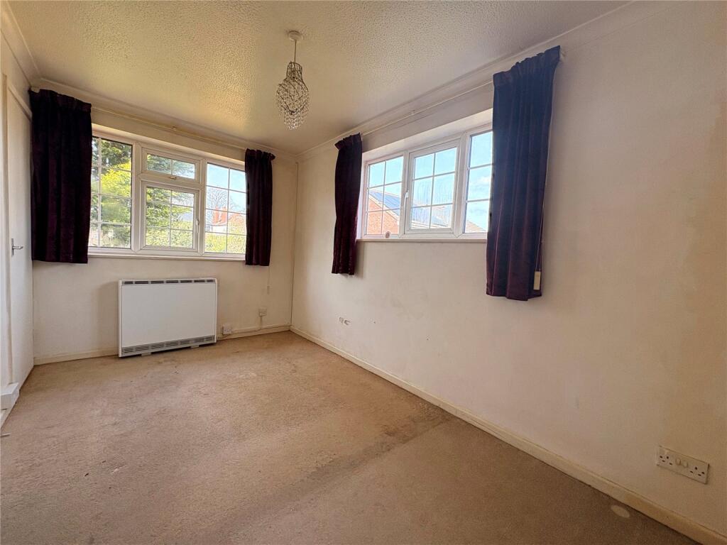 House in Daventry, Headlands - More