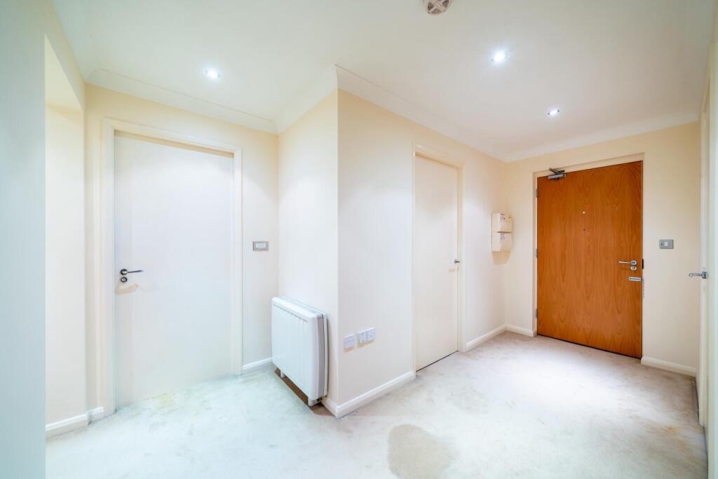 Apartment in Gedling, Burton Joyce - View 3