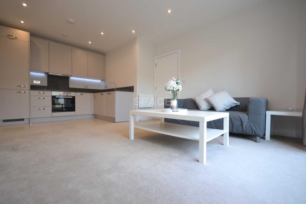 Main image of property: Peregrine House, Bedwyn Mews, Reading, Berkshire, RG2 0NZ