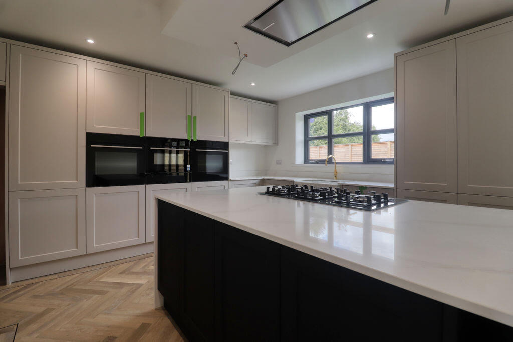 House in Doncaster - View 4
