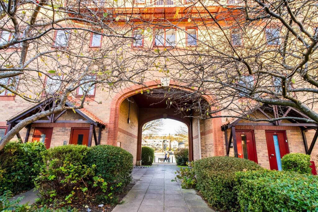 Main image of property: Westbrooke Court, Cumberland Close, BS1 6XE