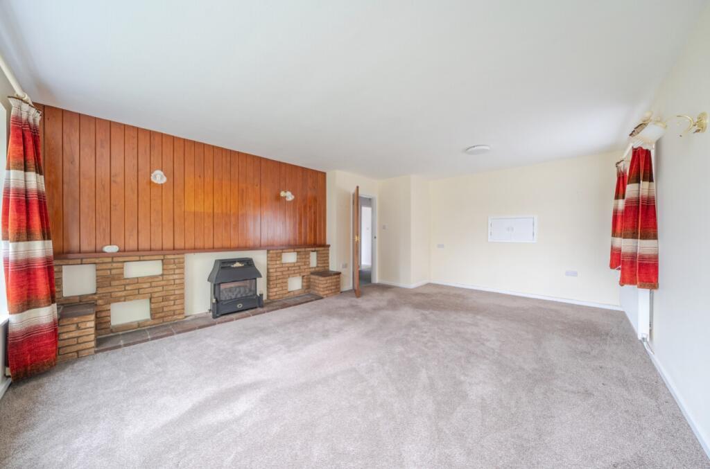 House in Lincoln - View 2