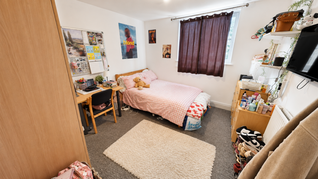 6 bedroom house for rent
