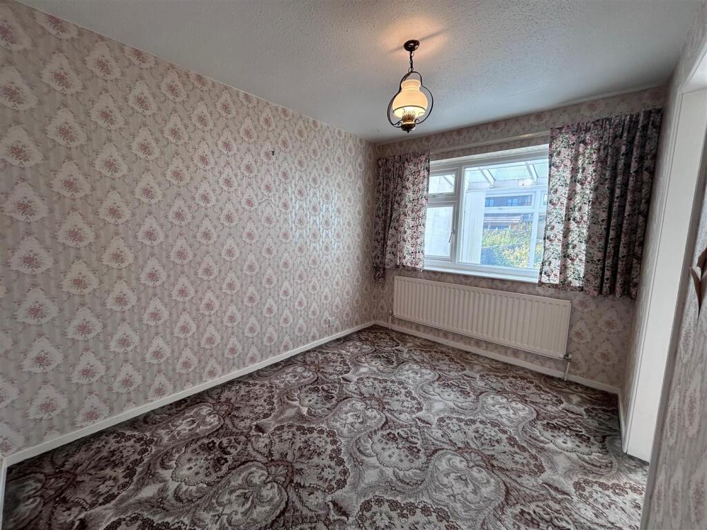 Roseacre Drive, Heald Green, Cheadle photo 3