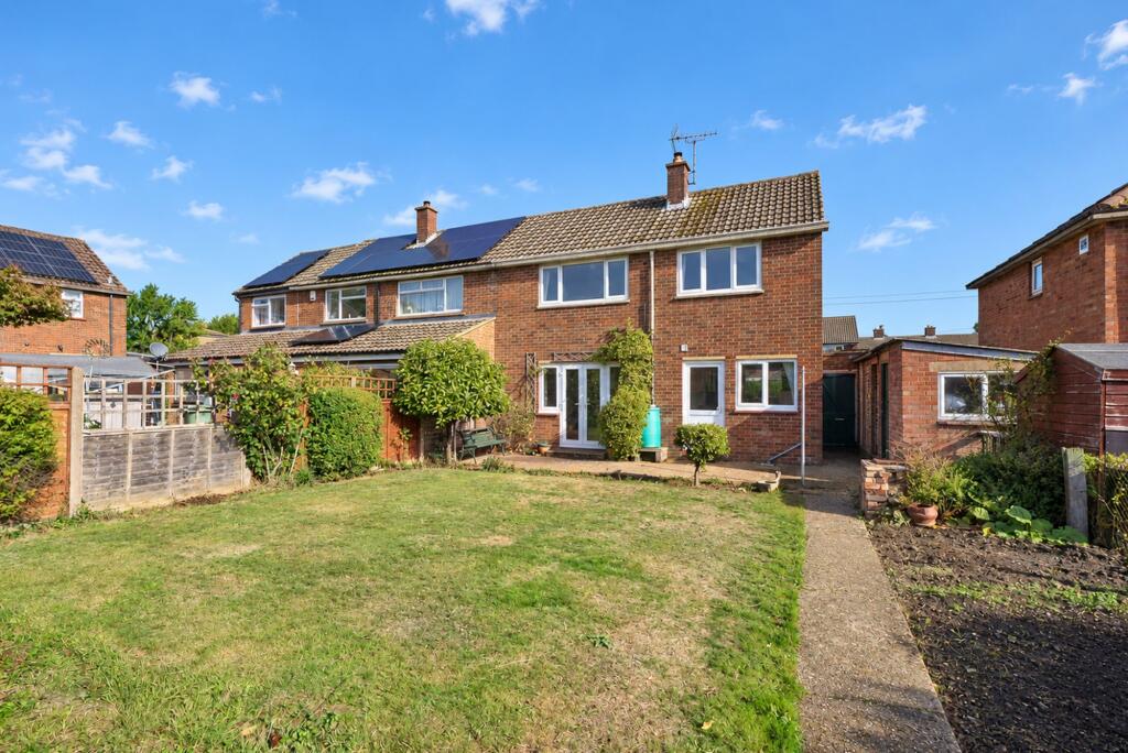 Hyde Road, Caddington, LU1 photo 4