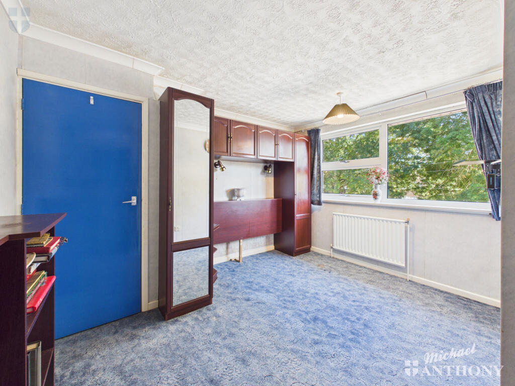 House in Aylesbury, Bedgrove - More