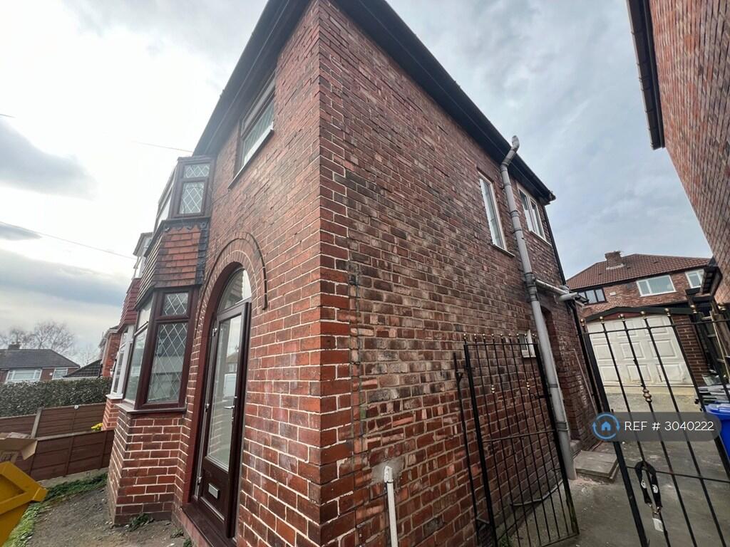 Main image of property: Droylsden, Manchester, M43
