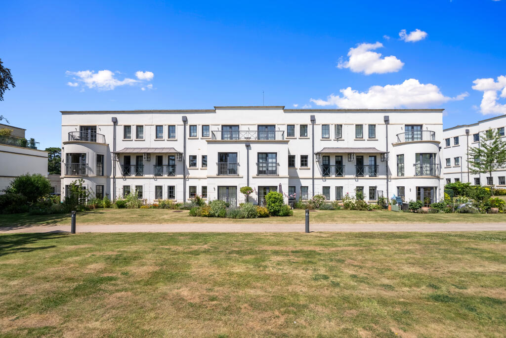 Apartment in Bristol - View 3