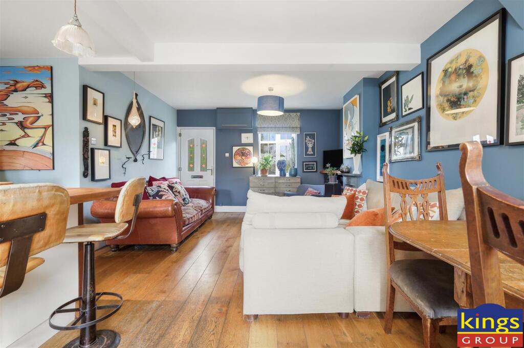 Apartment in London, Highams Park - View 4