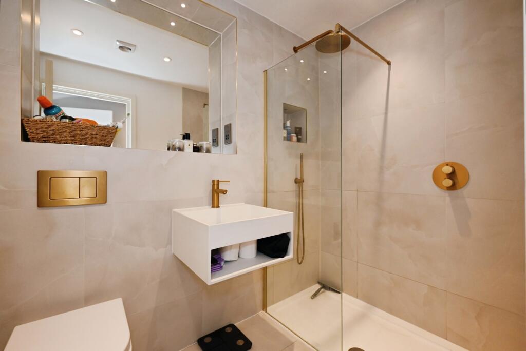 Apartment in Wokingham - More