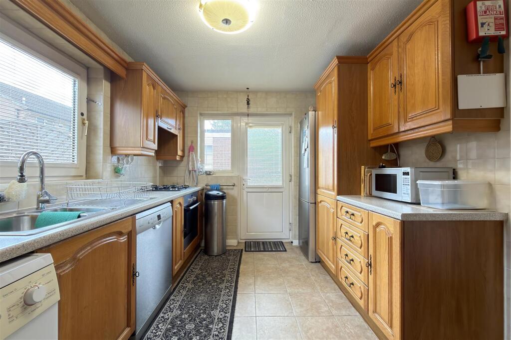 Trevino Drive, Leicester photo 4