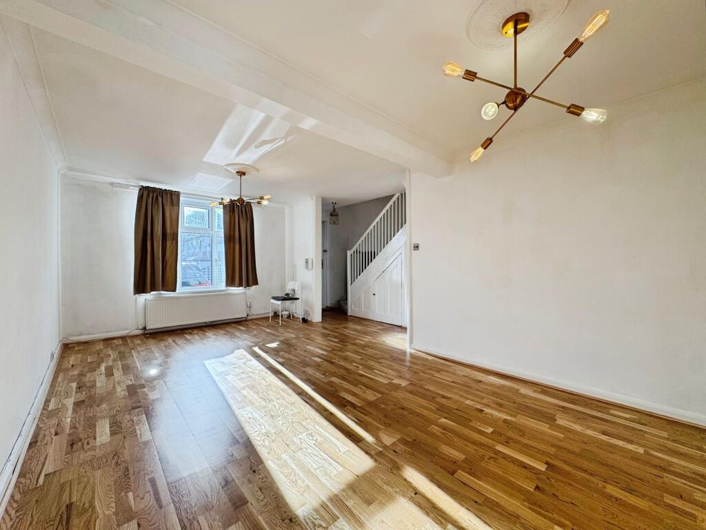 House in Harrow - View 5