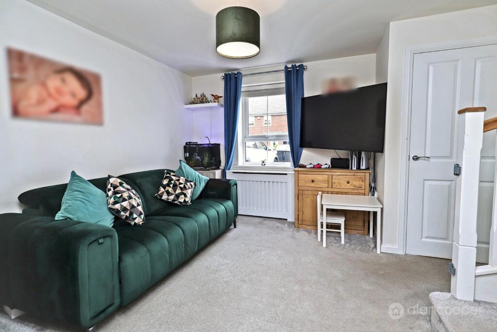 House in Nuneaton and Bedworth, St Nicolas Park - View 4