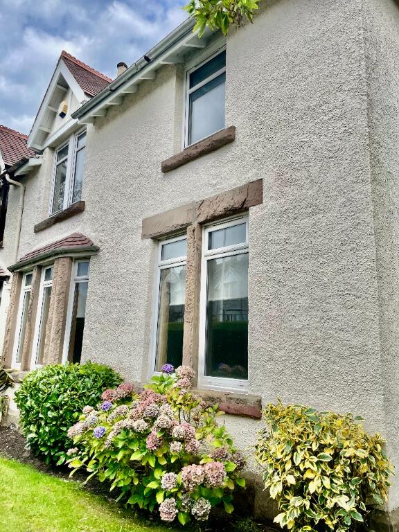 Main image of property: 15 Devanha Gardens West