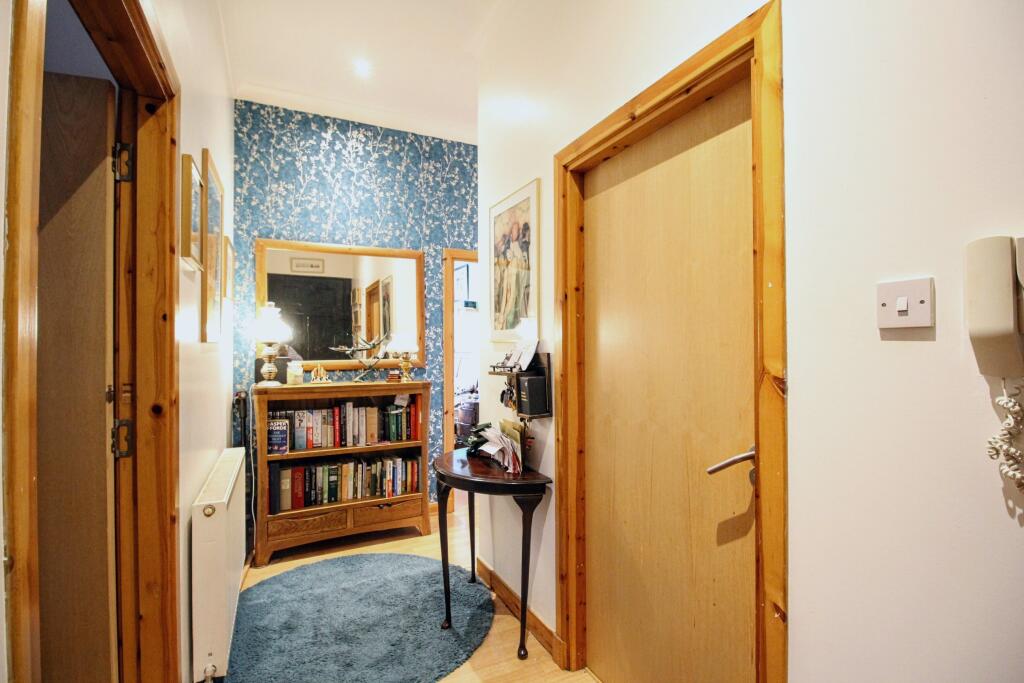 Apartment in Kilmarnock, New Farm Loch - More