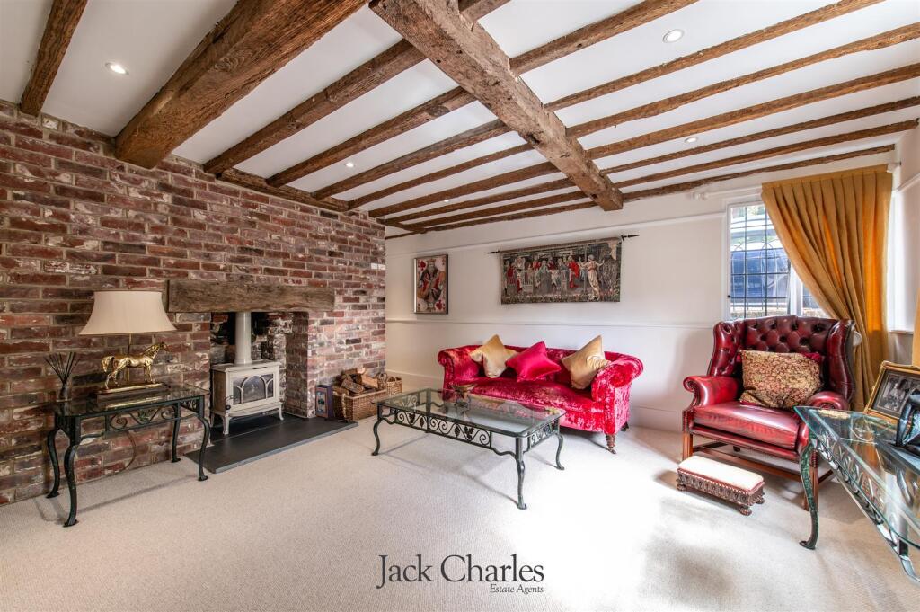House in Tonbridge - More