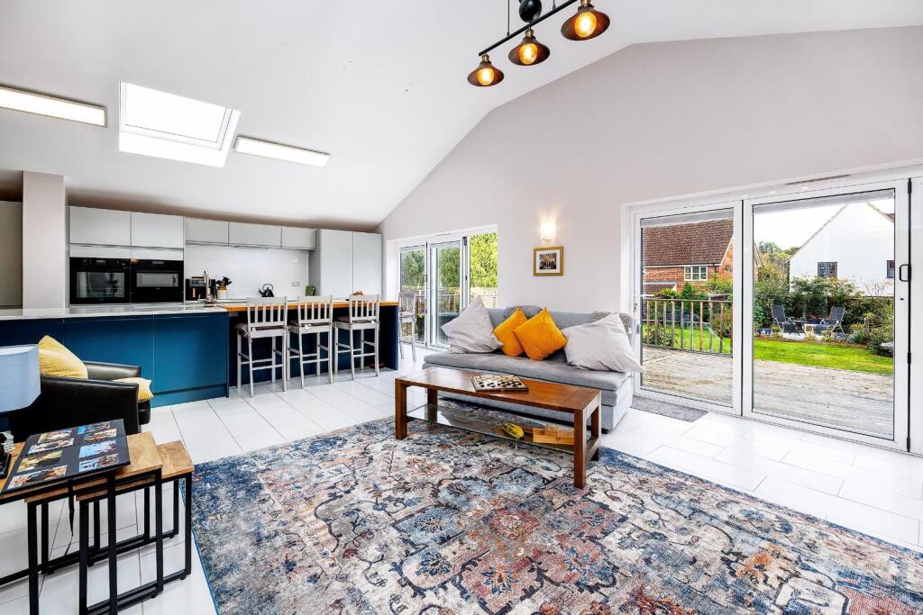 House in Braintree, Sturmer - View 3