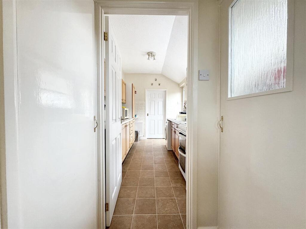 Additional image 11 of Lynton Road, Westfield