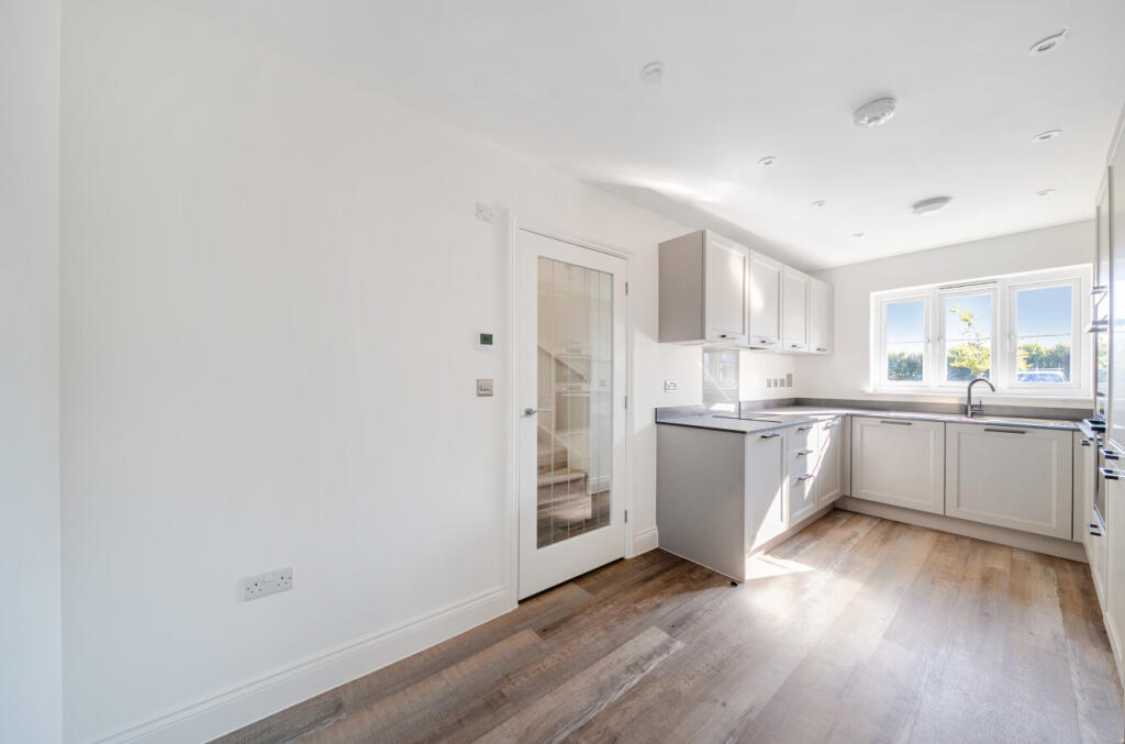House in Brighton - View 3