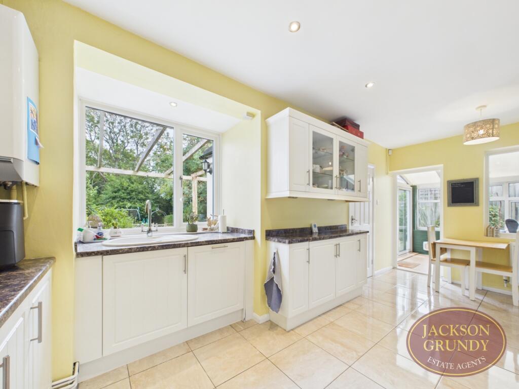 House in Northampton, West Northamptonshire - View 3