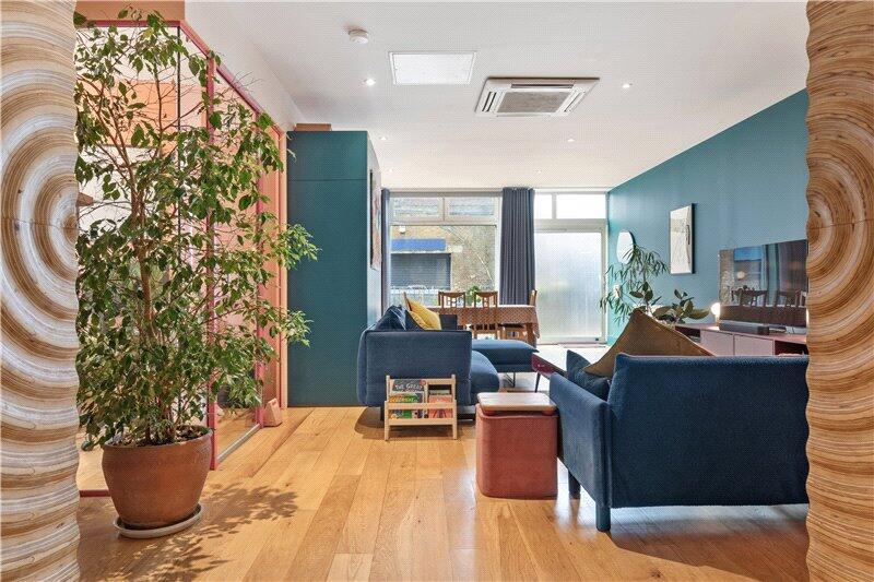 Apartment in London - View 4