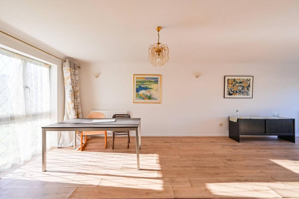 Main image of property: Wilde Place, London, N13, Palmers Green, London, N13