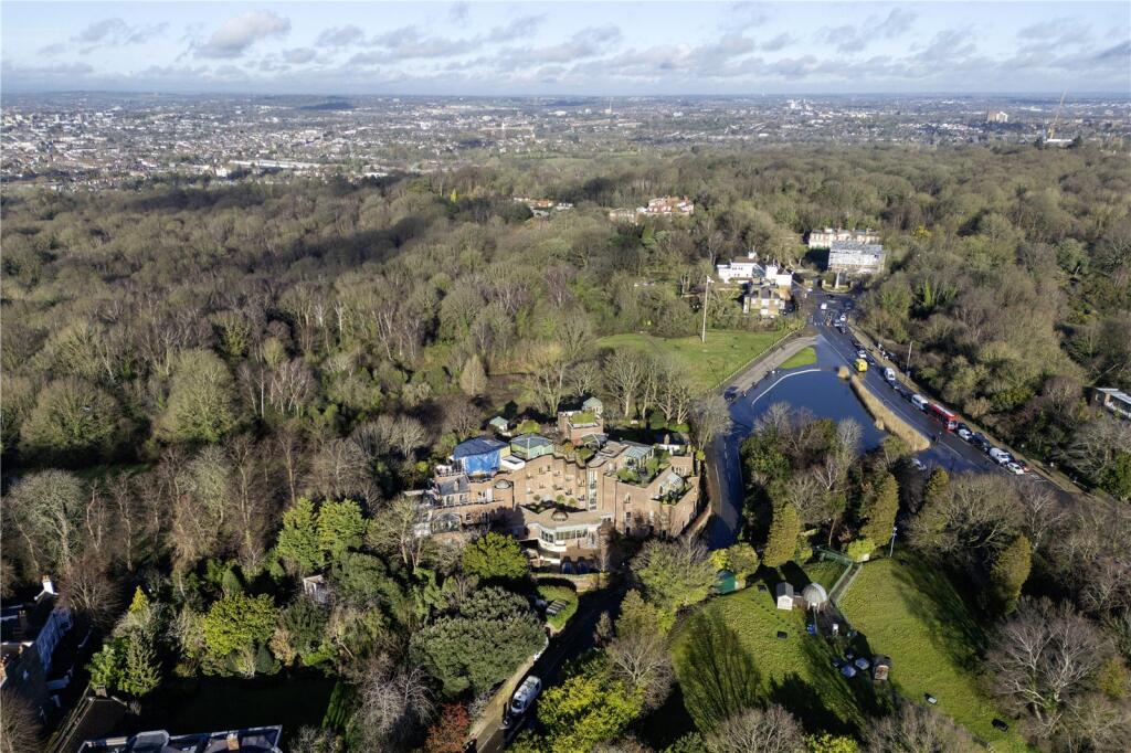 Apartment in London, Vale of Health, West Hampstead - View 4