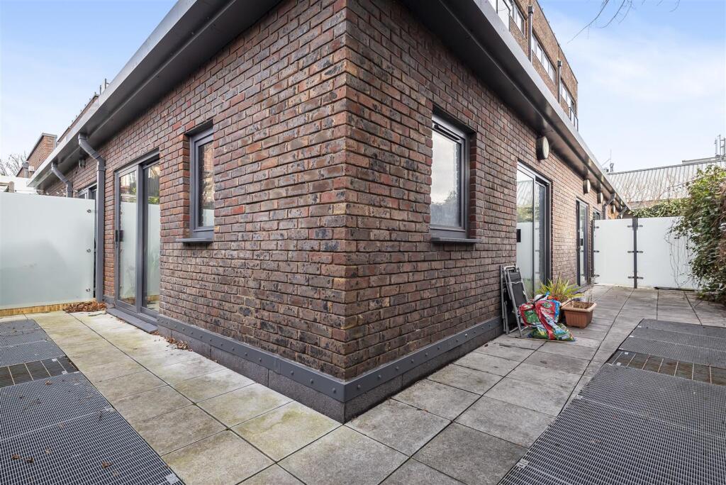 Apartment in London, North Sheen - View 5