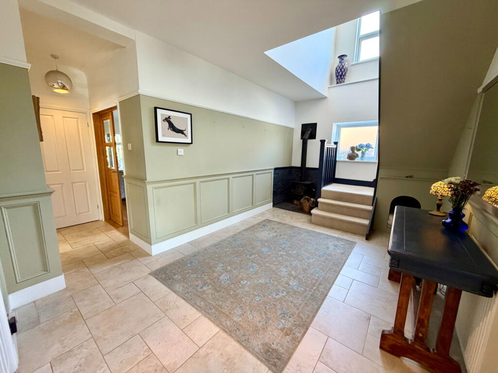 House in Gillingham, Medway - More