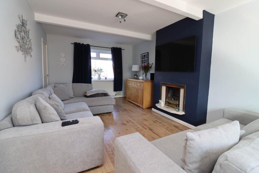 Alston Close, Bromborough photo 3