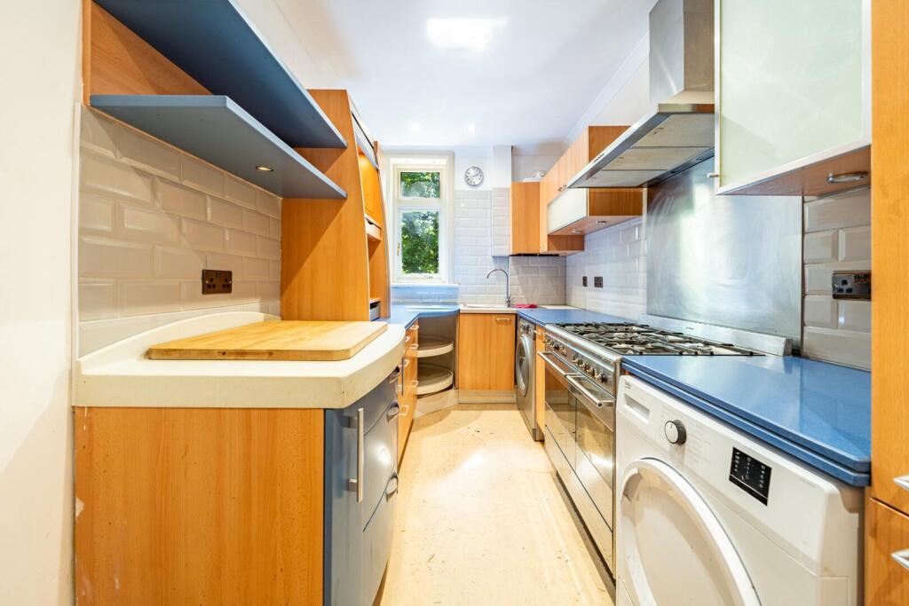 Apartment in Nottingham, The Park - View 5