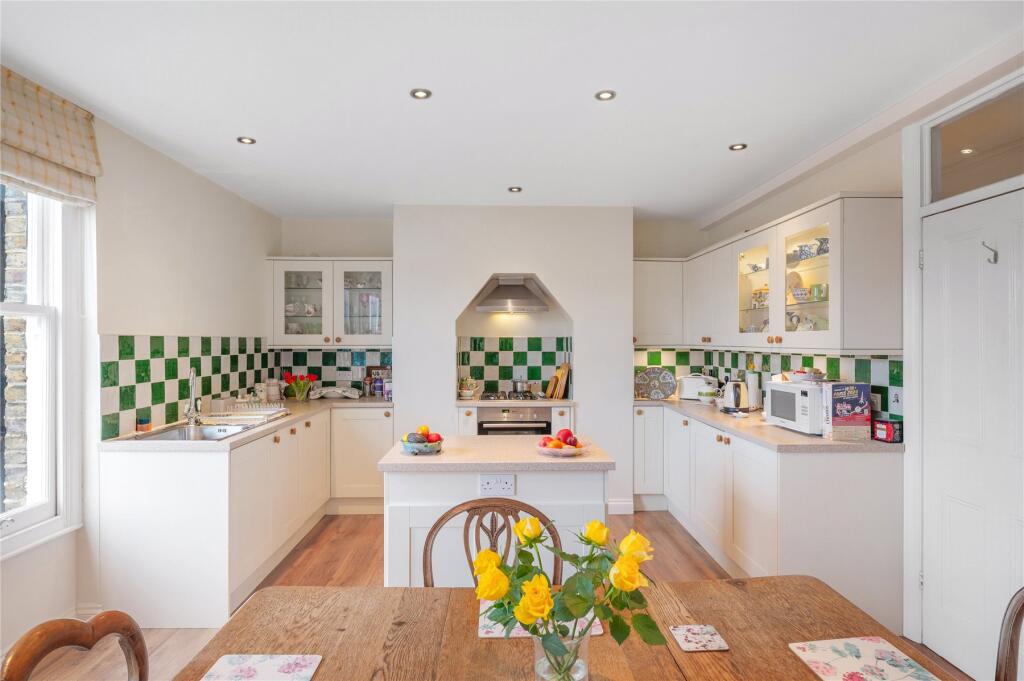 Main image of property: Kenilworth Court, Lower Richmond Road, Putney, London, SW15