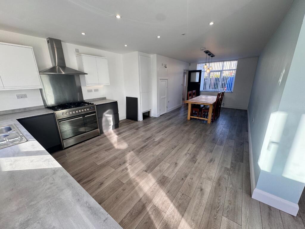 Putteridge Road, Stopsley photo 4