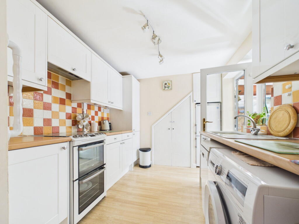 Laggan Road, Maidenhead, SL6 - View 4