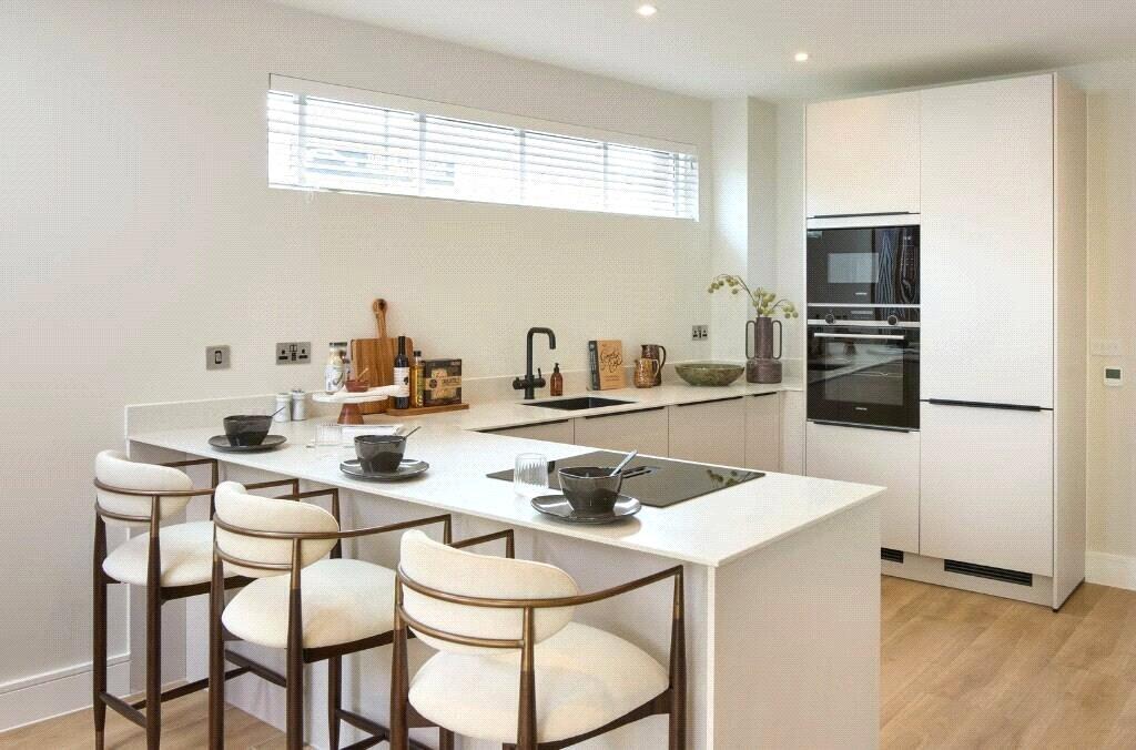 House in Twickenham - View 5
