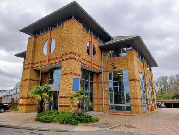 Elmbrook House Sunbury offices external.JPG