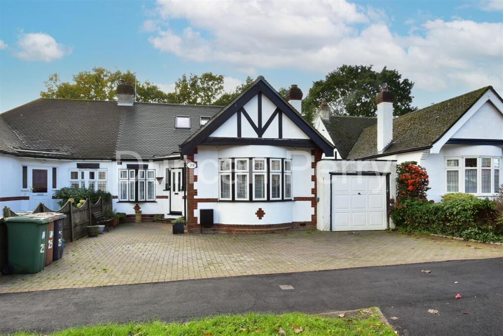 4-bed semi-detached on Oakmere Lane, Potters Bar, £689,950