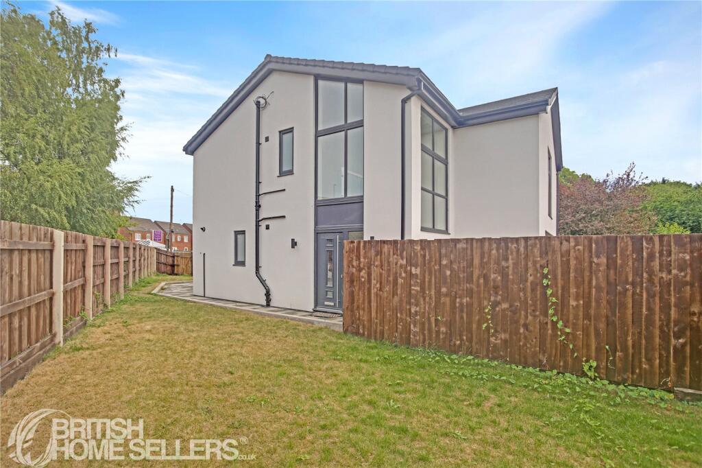 Main image of property: Hunt Lane, Chadderton, Oldham, Greater Manchester, OL9