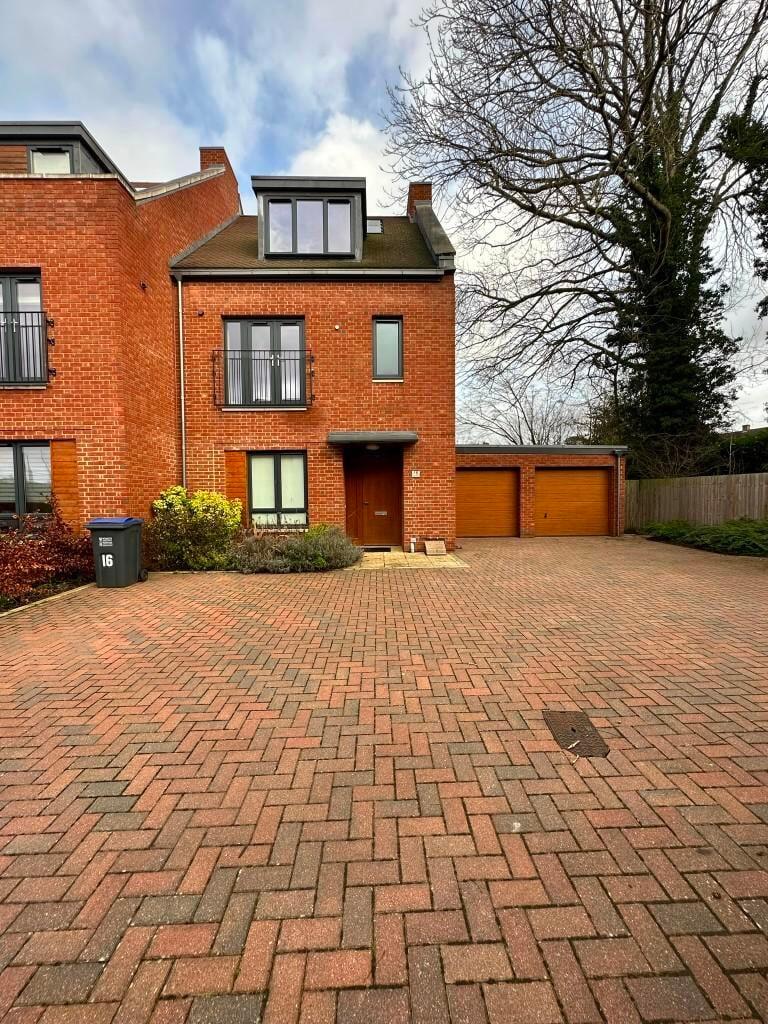 Main image of property: Green Close, Brookmans Park, Hatfield, AL9